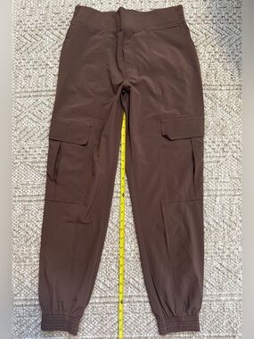 Athleta Chelsea Utility Cargo Jogger Pants Women Size 2 Brown Pull On EUC